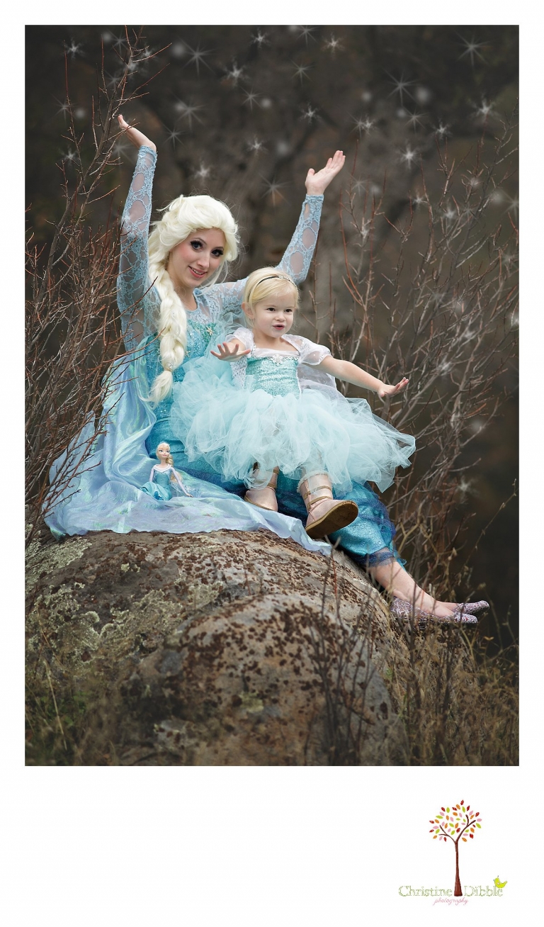 Sonora Elsa photographer Christine Dibble Photography photographs the beautiful princess Elsa as she makes ice fly in the air.