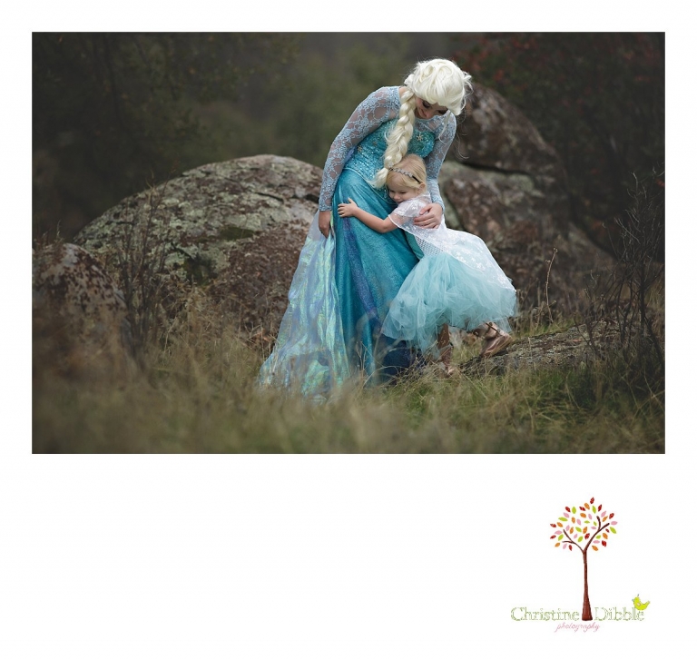 Sonora Elsa photographer Christine Dibble Photography photographs the beautiful princess Elsa as she and a little girl dressed in an Elsa tutu hug during a photo session.
