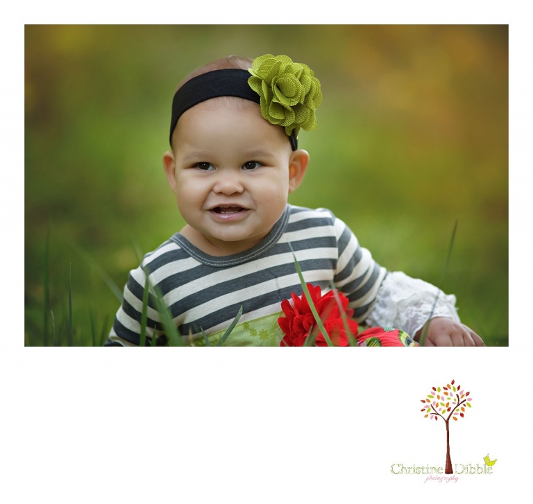 Sonora child and baby photographer Christine Dibble Photography takes first birthday portraits of a baby girl in the apple orchards at Indigeny Reserve.