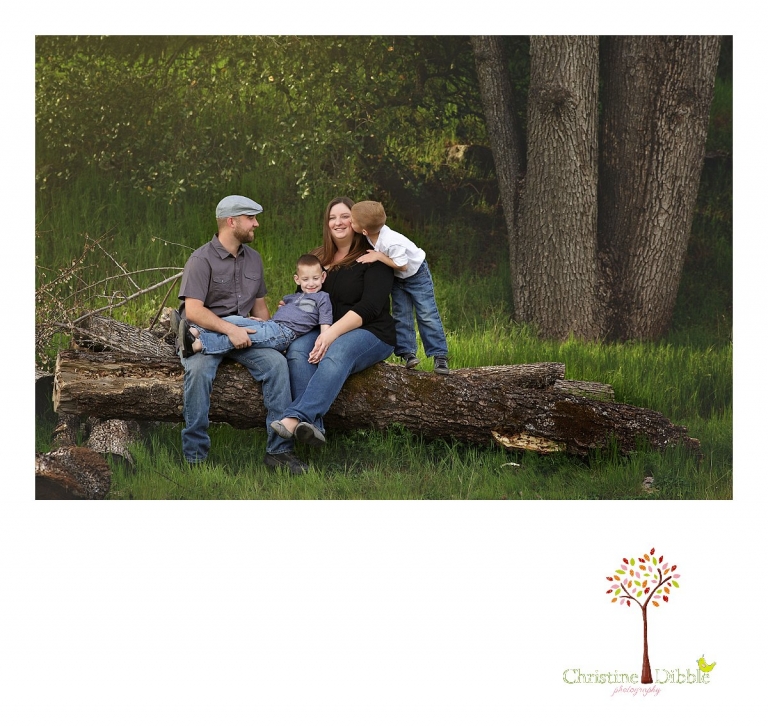 Sonora family photographer Christine Dibble Photography takes outdoor family photos at Indigeny Reserve as a little boy kisses his mother on the cheek.
