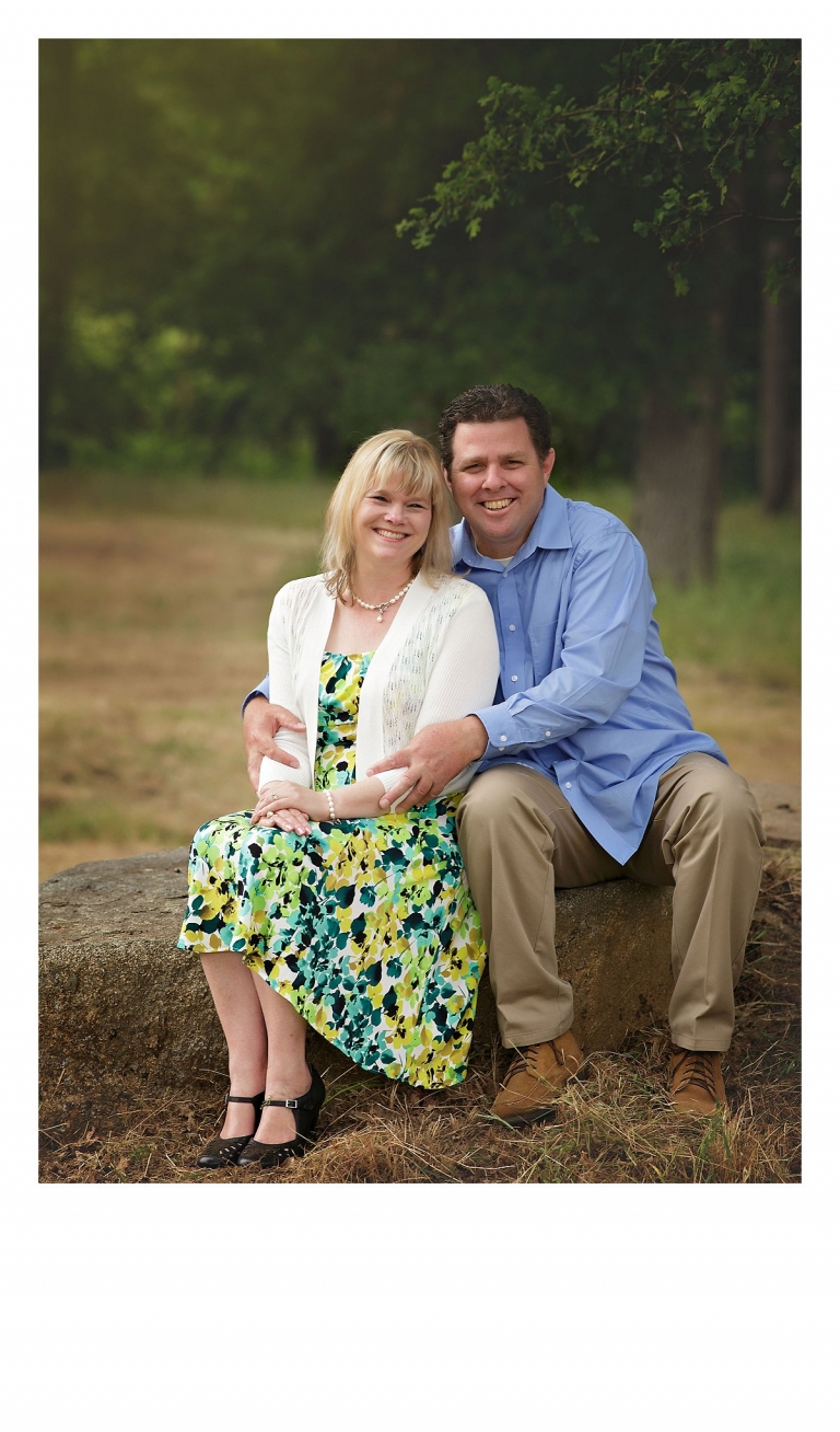 Sonora family photographer Christine Dibble Photography photographs a family at Indigeny Reserve with spring greens.
