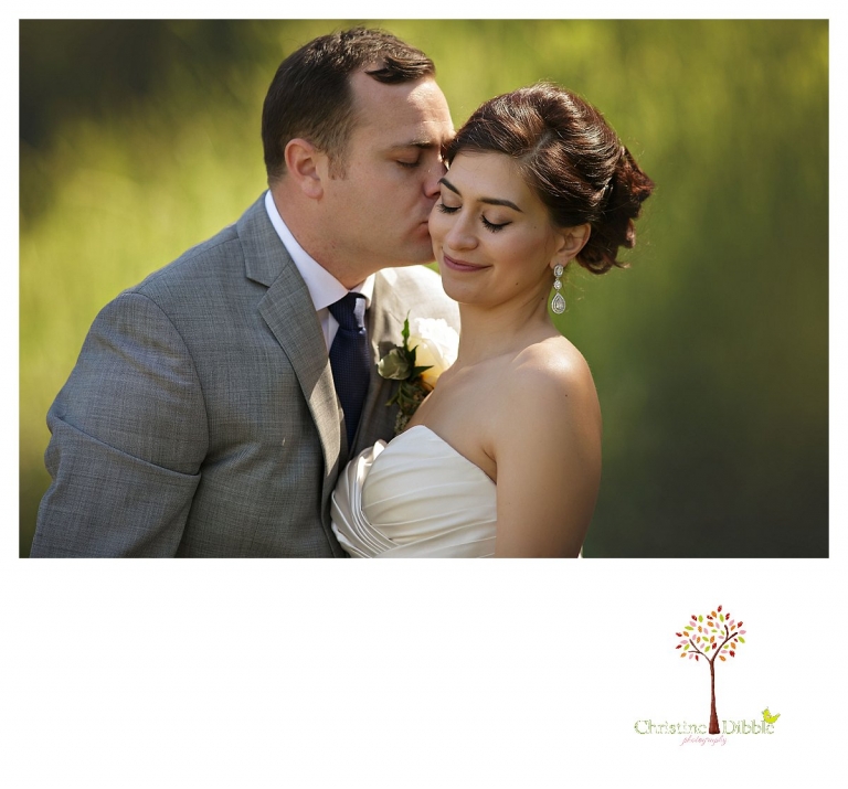 Sonora wedding photographer Christine Dibble Photography photographs a Twain Harte Tree Farm wedding with a long prime lens to get beautiful compression in the bokeh.