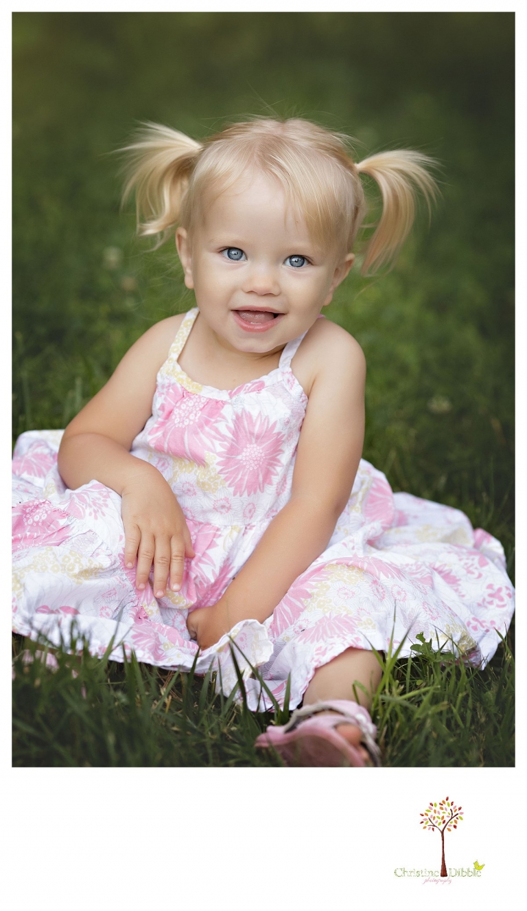 Twain Harte Tree Farm and Sonora child photographer Christine Dibble Photography takes photos of three visiting cousins and head shots of each child alone.