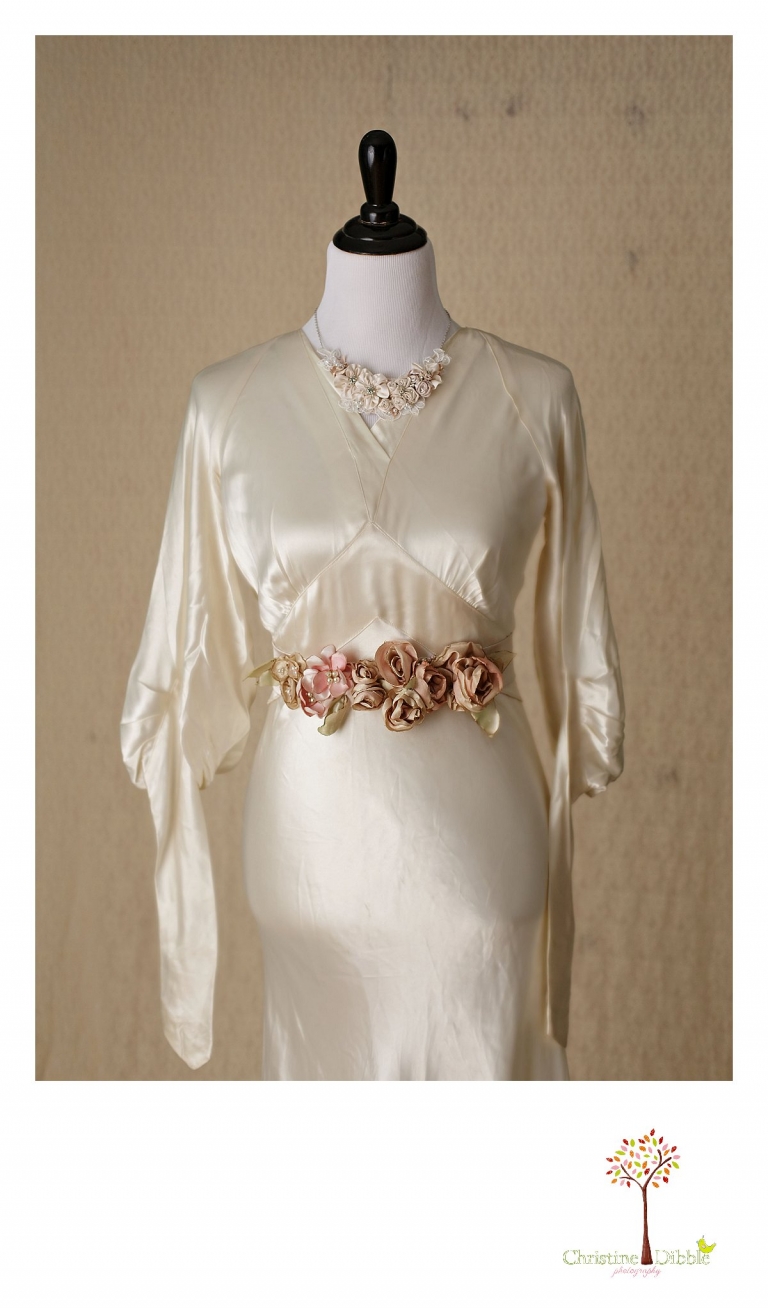 Sonora wedding photographer Christine Dibble Photography takes photos of Hopefully Romantic wedding and flower girl dresses.