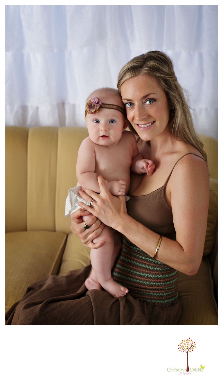 Sonora baby photographer Christine Dibble Photography takes studio portraits for a mommy and me session.