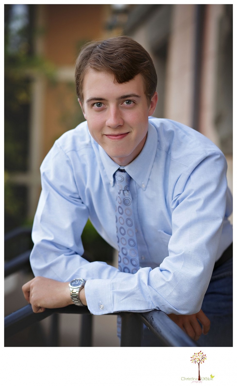 Summerville High senior portrait photographer Christine Dibble Photography takes outdoor senior portraits outside on the steps of the historic Sonora courthouse in beautiful evening light.
