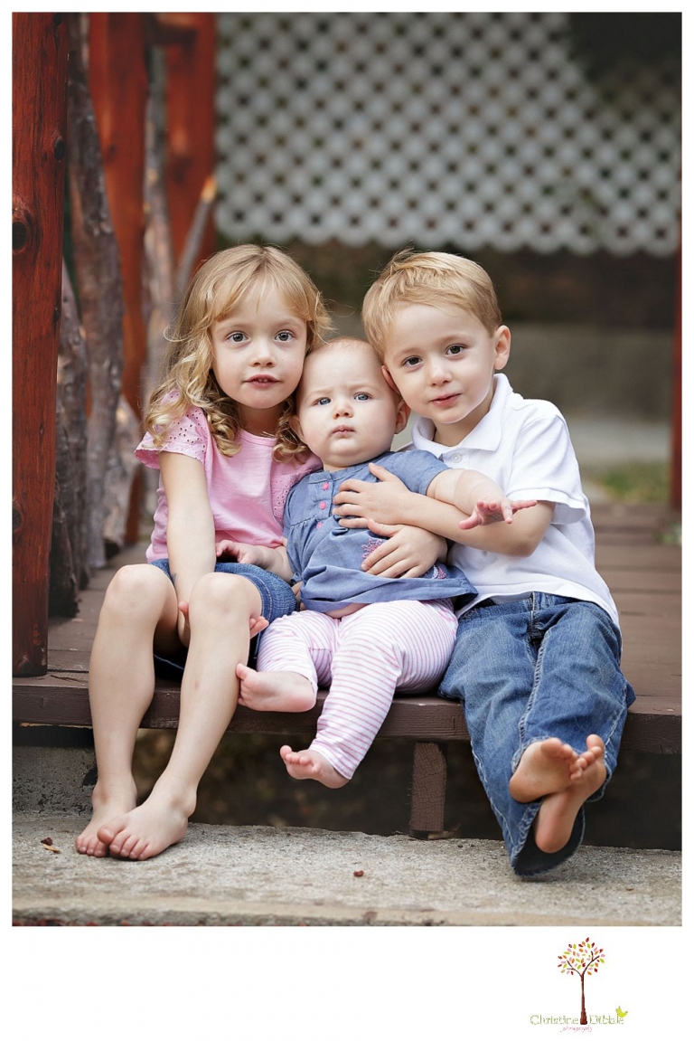 Sonora family photographer Christine Dibble Photography takes photos at a family portrait session at Twain Harte Tree Farm.