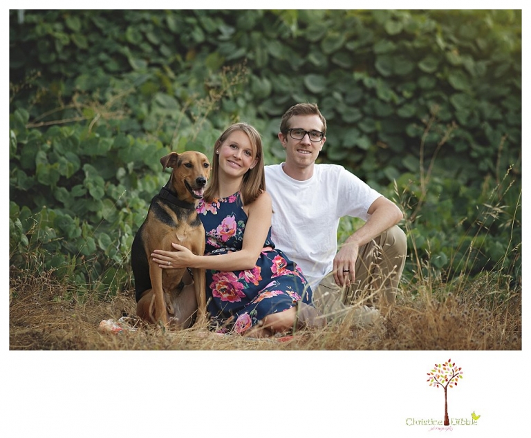 Sonora maternity photographer Christine Dibble Photography takes baby bump belly photos in an Indigeny Reserve maternity portrait session.