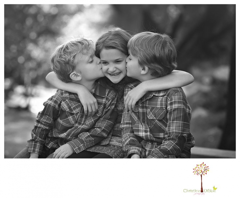 Ironstone Vineyards photographer, Sonora and Murphys photographer Christine Dibble Photography, takes fall family portraits of a family with young children.