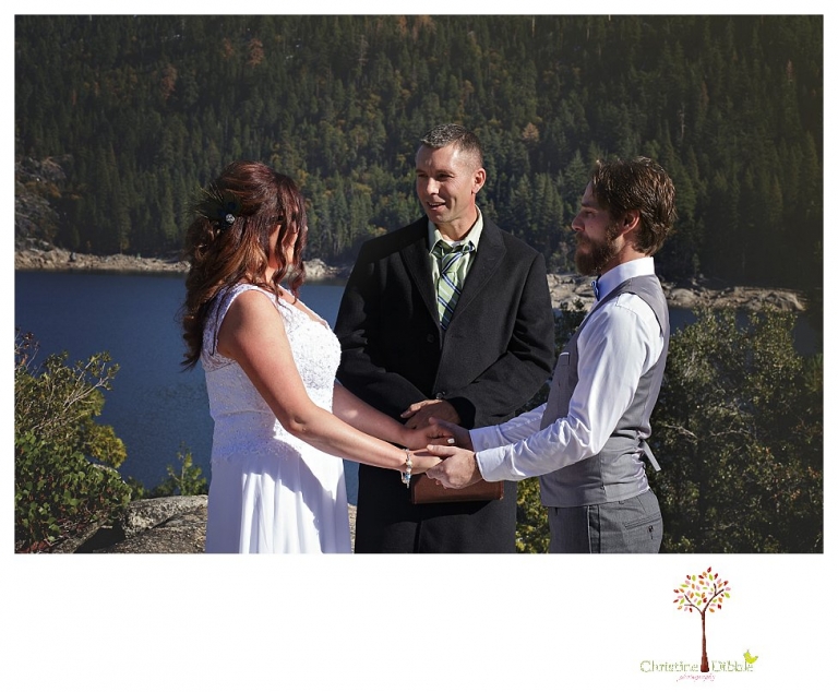 Sonora and Pinecrest wedding photographer Christine Dibble Photography takes wedding photos at a Pinecrest elopement including the couple saying their vows on a cliff.