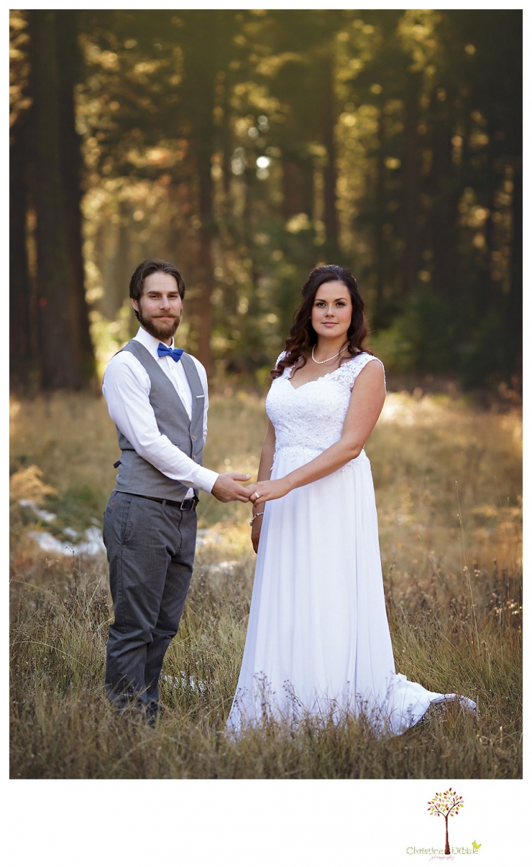 Sonora and Pinecrest wedding photographer Christine Dibble Photography takes wedding photos at a Pinecrest elopement.