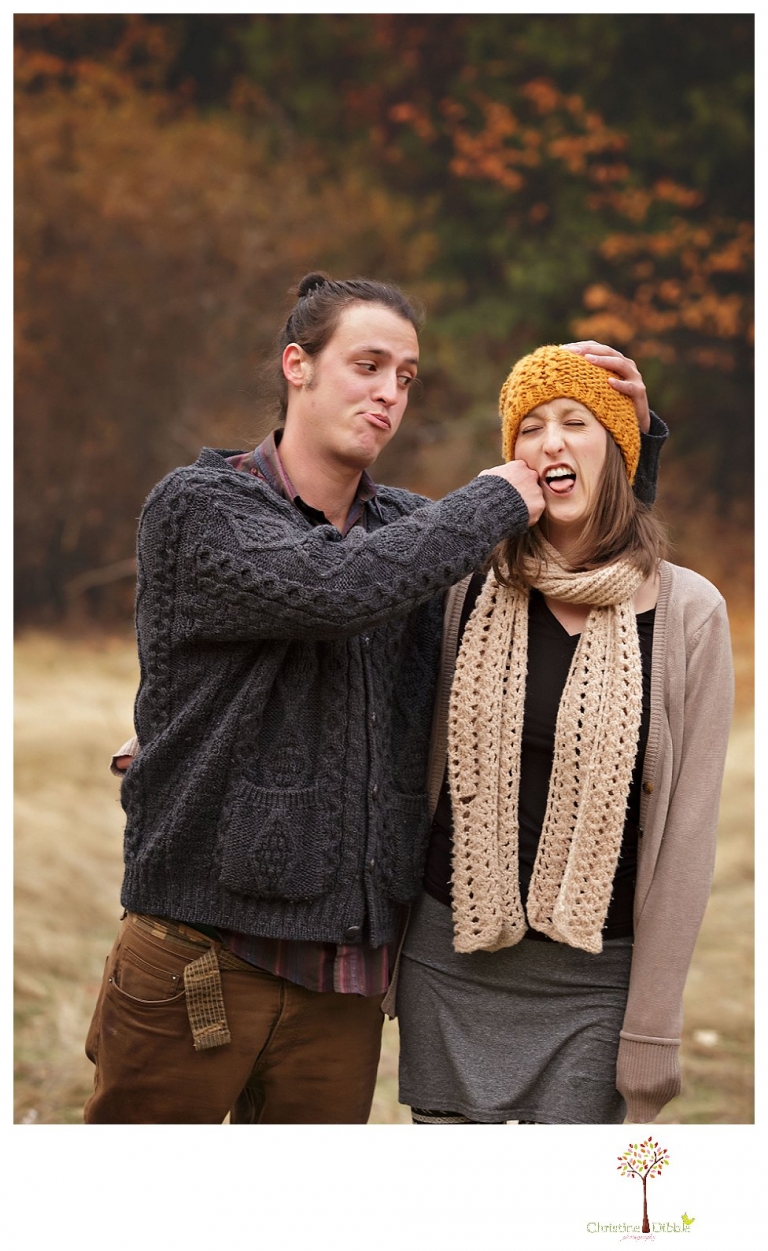 Sonora Family Photographer Christine Dibble Photography takes family portraits of an extended family on Thanksgiving weekend in a field in Twain Harte in snow flurries.