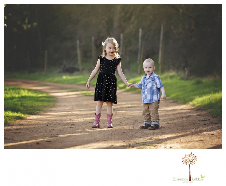 Sonora Child Photographer Christine Dibble Photography takes outdoor spring portraits of two young siblings at Indigeny Reserve while they play and explore.