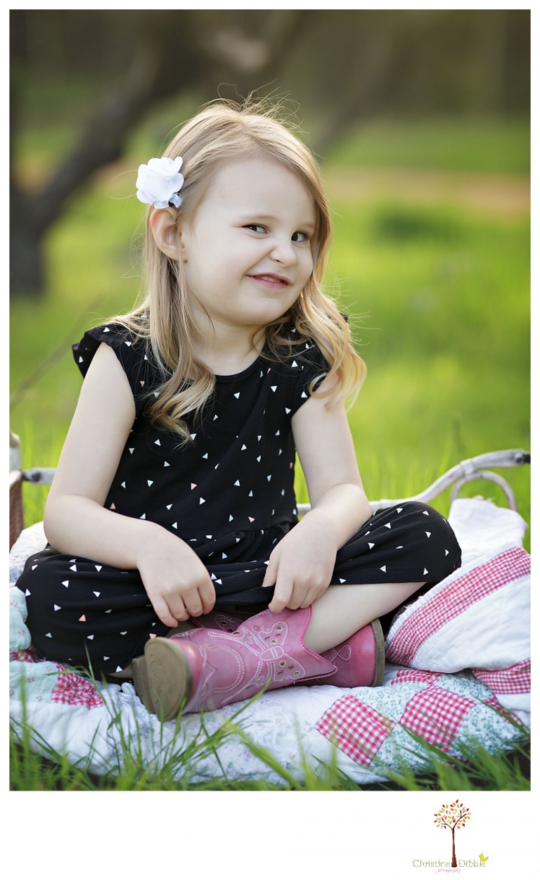 Sonora Child Photographer Christine Dibble Photography takes outdoor spring portraits of two young siblings at Indigeny Reserve while they play and explore.