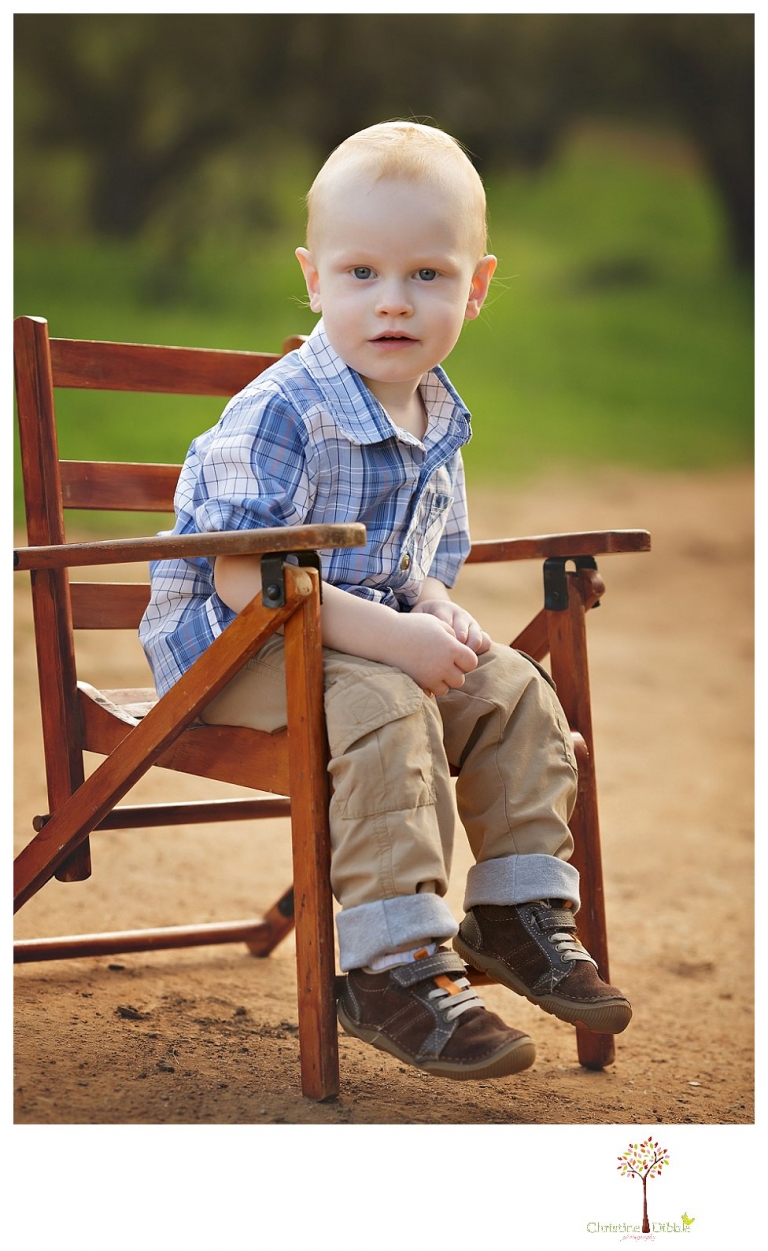 Sonora Child Photographer Christine Dibble Photography takes outdoor spring portraits of two young siblings at Indigeny Reserve while they play and explore.