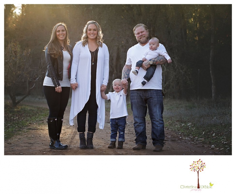 Sonora Family photographer Christine Dibble Photography takes extended family portraits at Indigeny Reserve to document a family all together as one fights cancer.