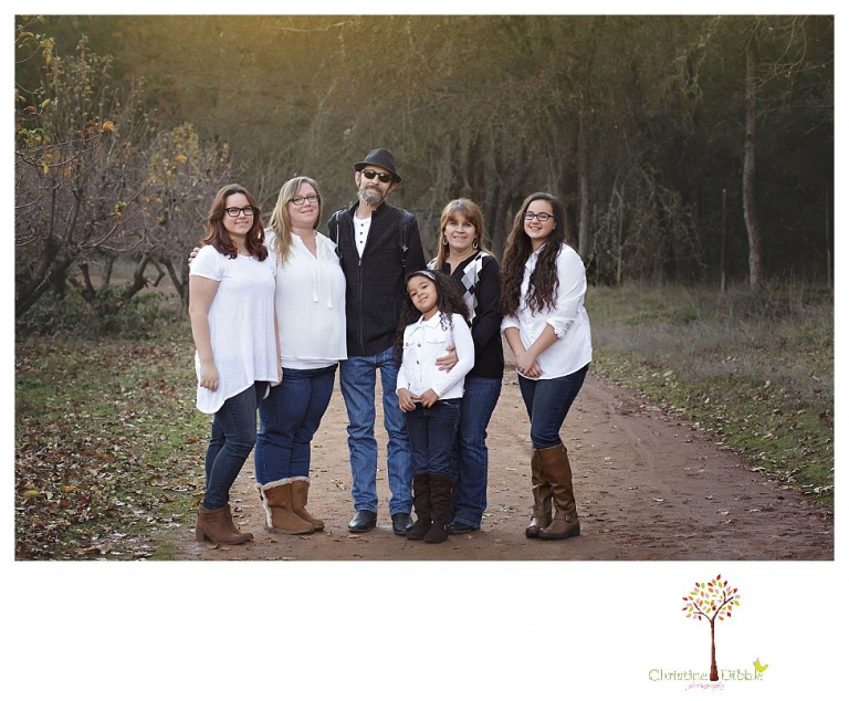 Sonora Family photographer Christine Dibble Photography takes extended family portraits at Indigeny Reserve to document a family all together as one fights cancer.