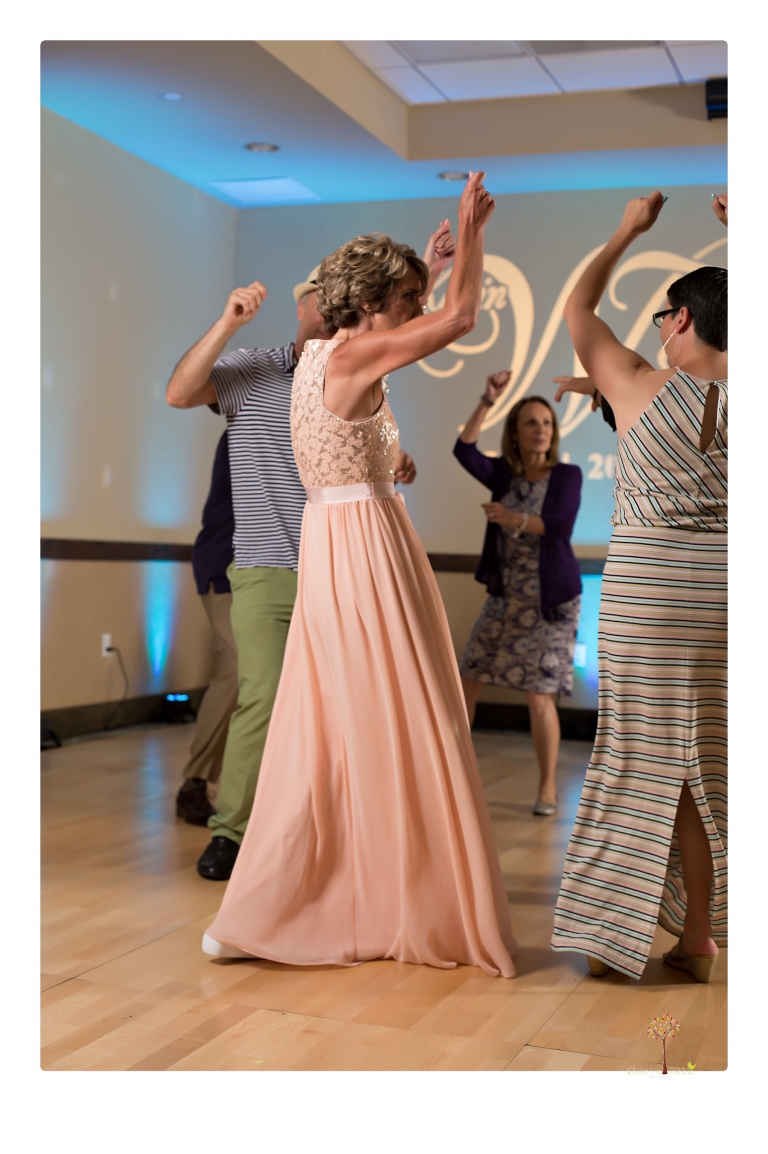 Sonora Wedding Photographer Christine Dibble Photography takes wedding photos at a Black Oak Casino Resort wedding.