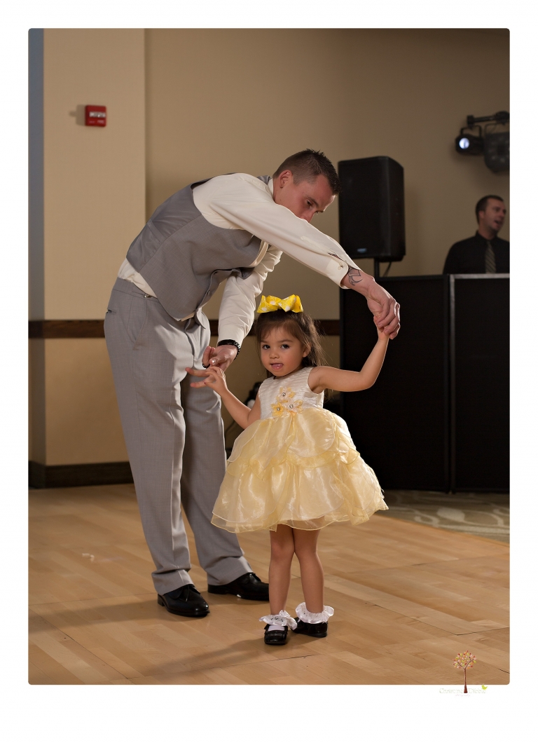 Sonora Wedding Photographer Christine Dibble Photography takes wedding photos at a Black Oak Casino Resort wedding.