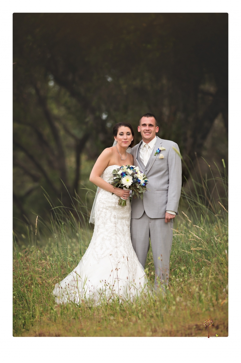 Sonora Wedding Photographer Christine Dibble Photography takes wedding photos at a Black Oak Casino Resort wedding.