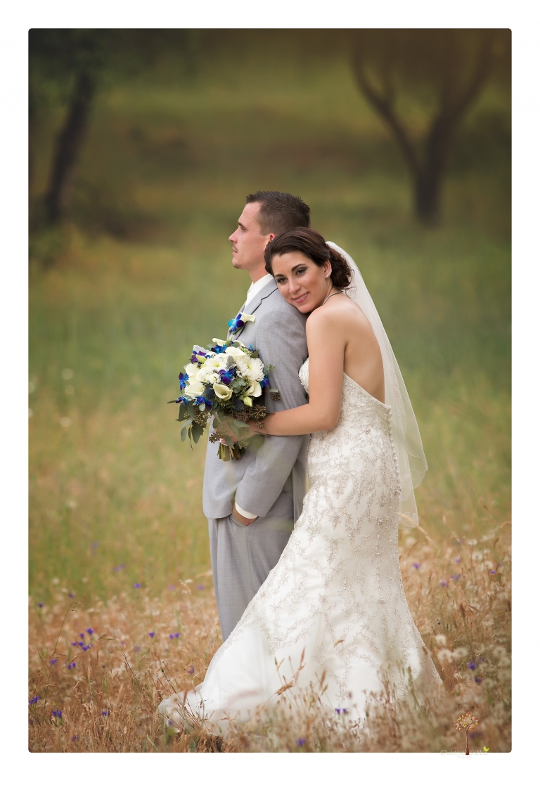 Sonora Wedding Photographer Christine Dibble Photography takes wedding photos at a Black Oak Casino Resort wedding.