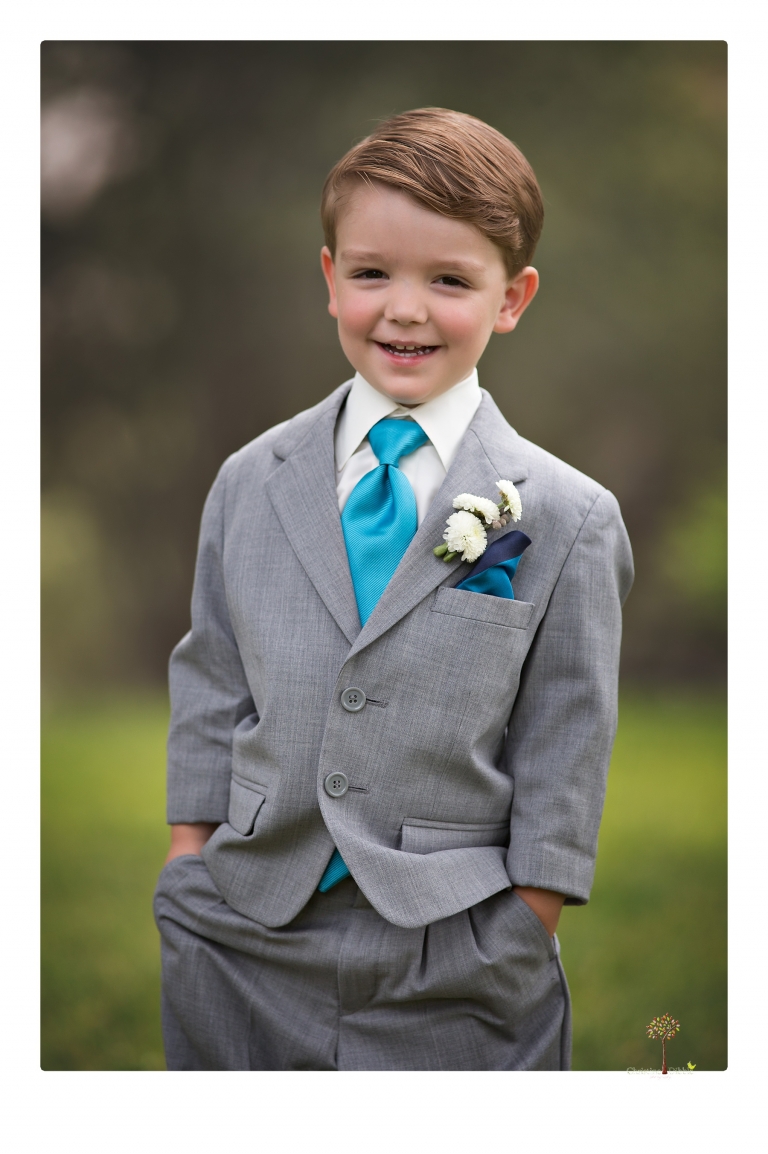 Sonora Wedding Photographer Christine Dibble Photography takes wedding photos at a Black Oak Casino Resort wedding.