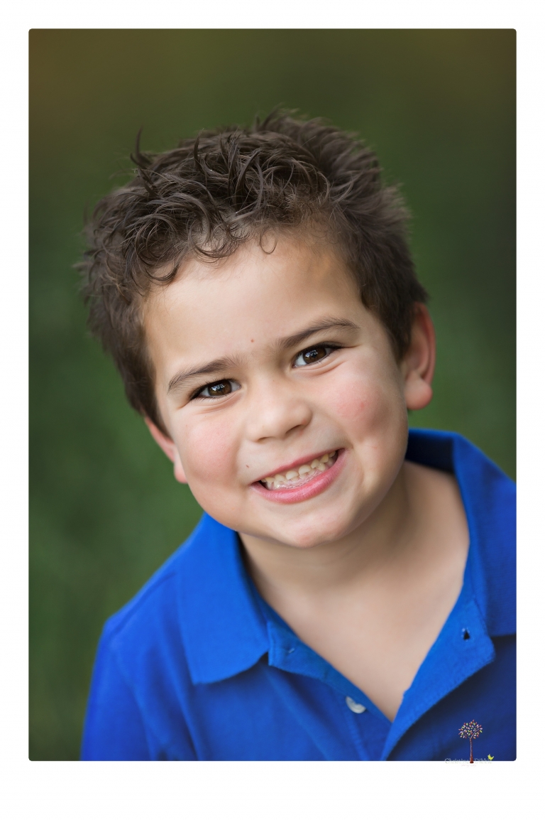 Sonora family photographer Christine Dibble Photography takes photos of a mom and her boys as they wander around Indigeny Reserve.