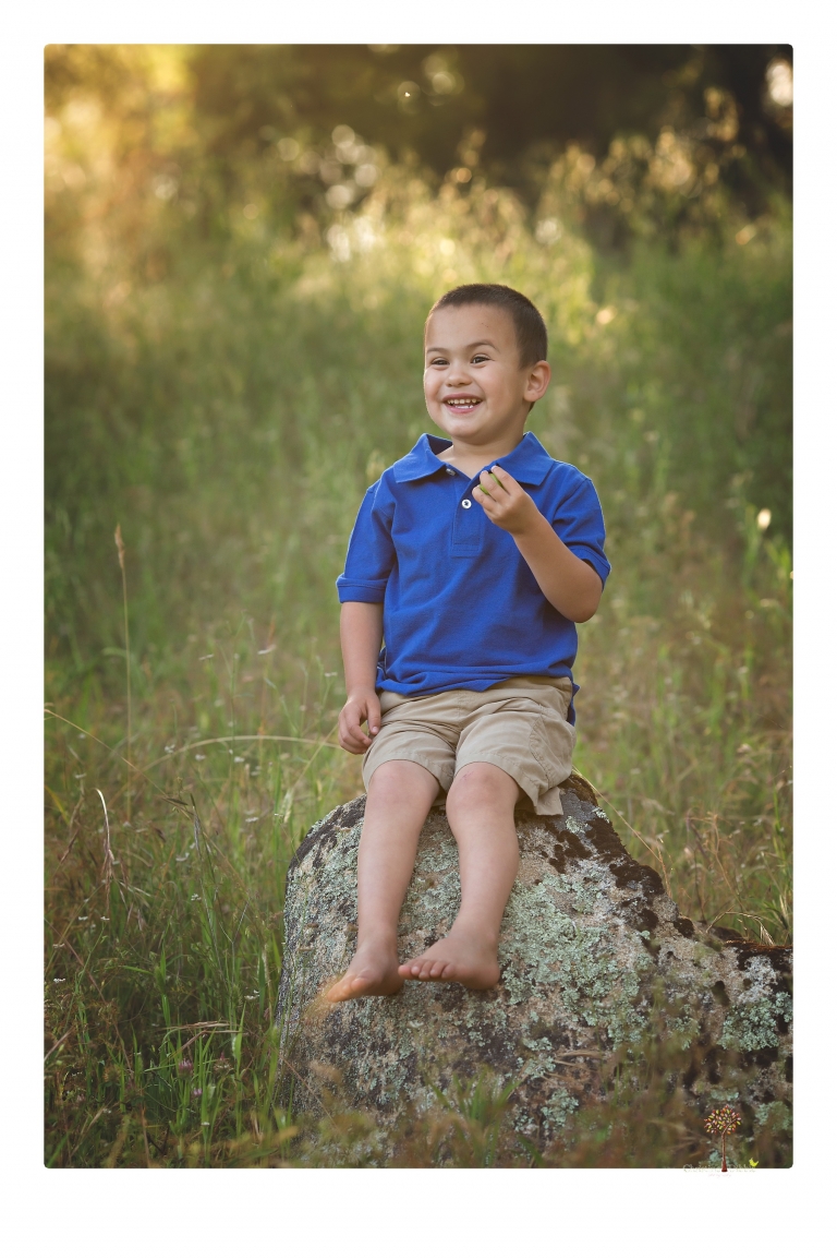 Sonora family photographer Christine Dibble Photography takes photos of a mom and her boys as they wander around Indigeny Reserve.