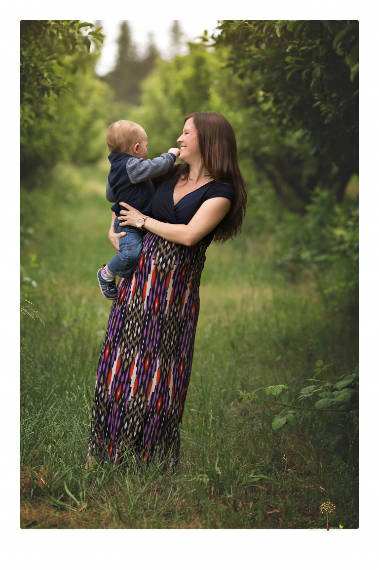 Sonora maternity photographer Christine Dibble Photography photographs a mommy and me maternity session at Indigeny Reserve.
