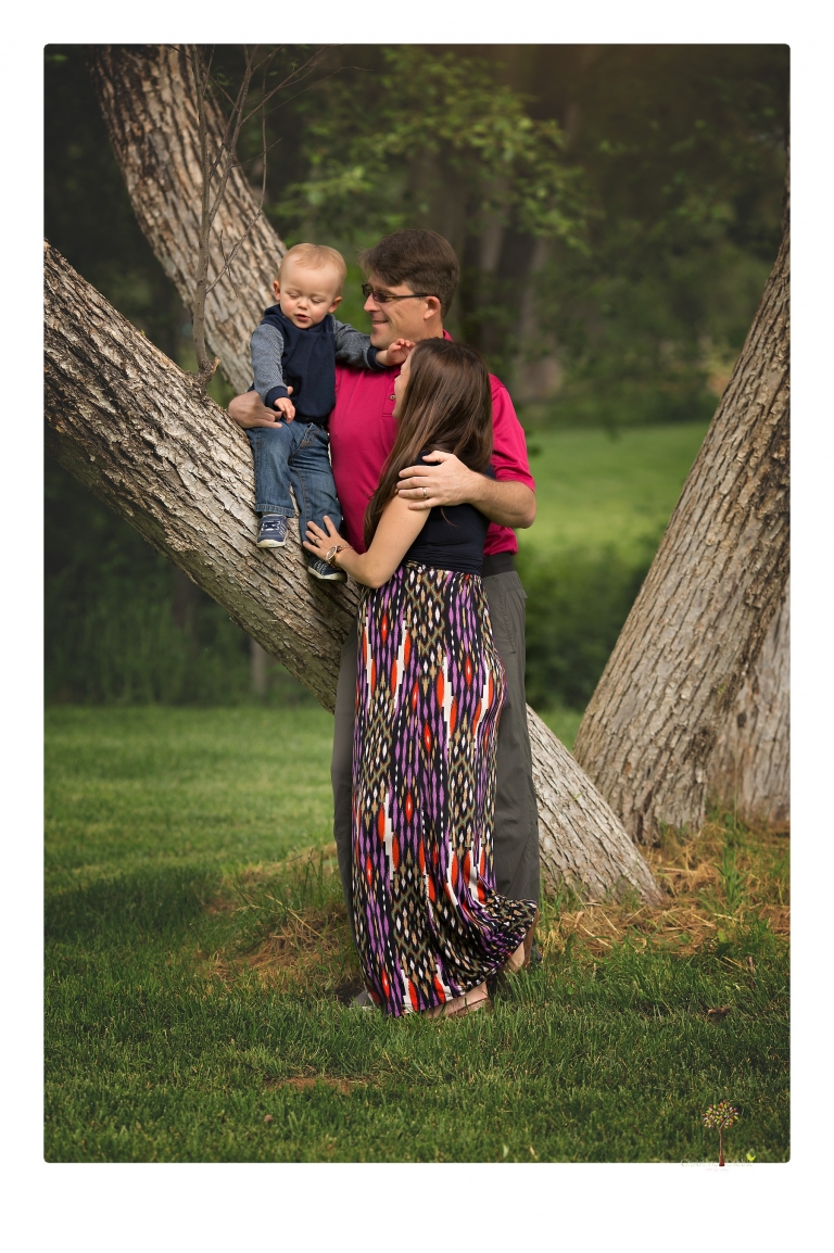 Sonora maternity photographer Christine Dibble Photography photographs a mommy and me maternity session at Indigeny Reserve.