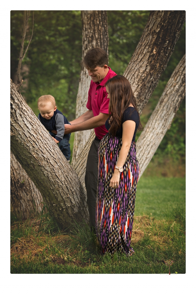 Sonora maternity photographer Christine Dibble Photography photographs a mommy and me maternity session at Indigeny Reserve.