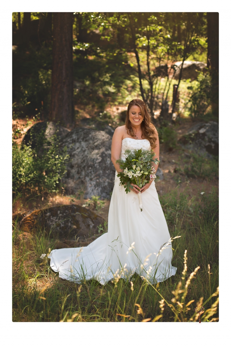 Sonora Wedding Photographer Christine Dibble Photography photographs a rustic country wedding in Genessee Valley in Northern California.