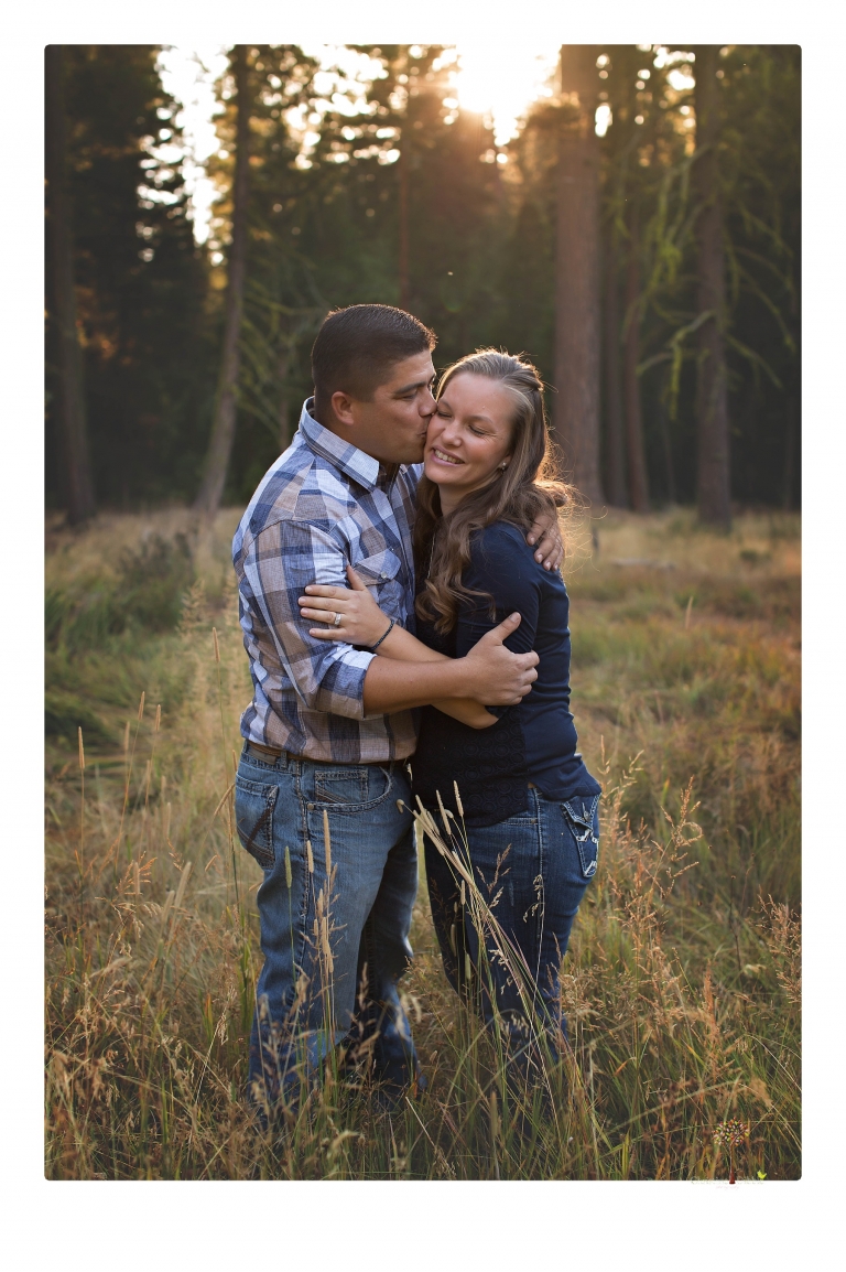 Sonora photographer Christine Dibble Photography takes family portraits at Pinecrest Lake in a golden lit field and on the beach.