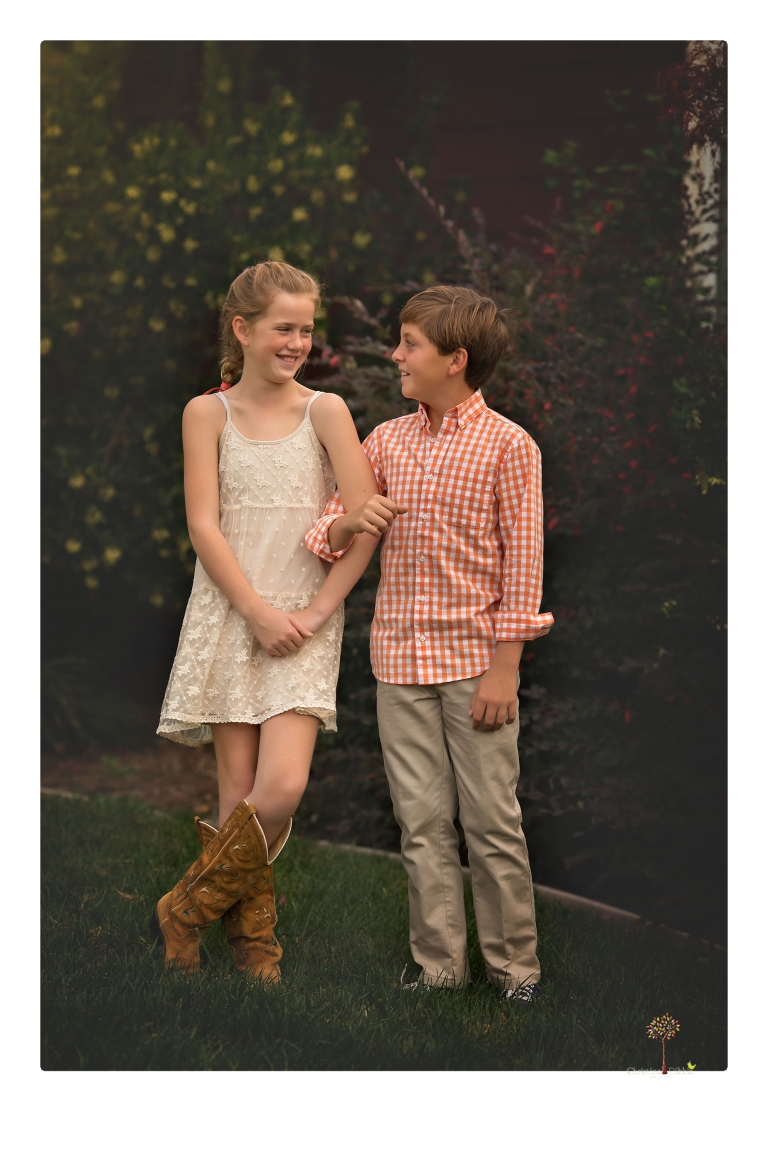 Sonora family photographer Christine Dibble Photography takes family portraits of a blended family in the backyard of their Tuolumne vacation home.