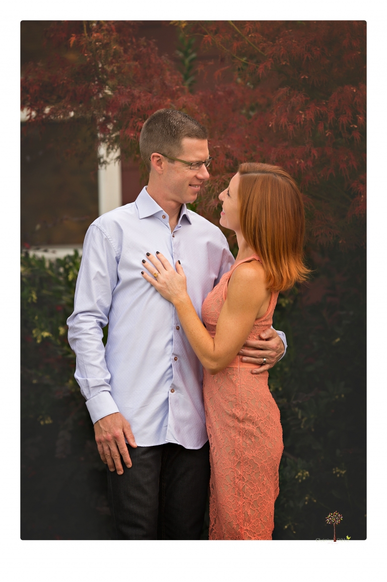 Sonora family photographer Christine Dibble Photography takes family portraits of a blended family in the backyard of their Tuolumne vacation home.