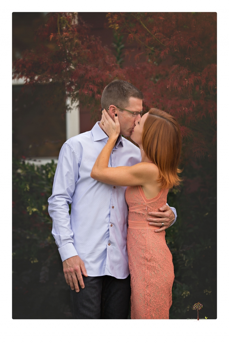 Sonora family photographer Christine Dibble Photography takes family portraits of a blended family in the backyard of their Tuolumne vacation home.