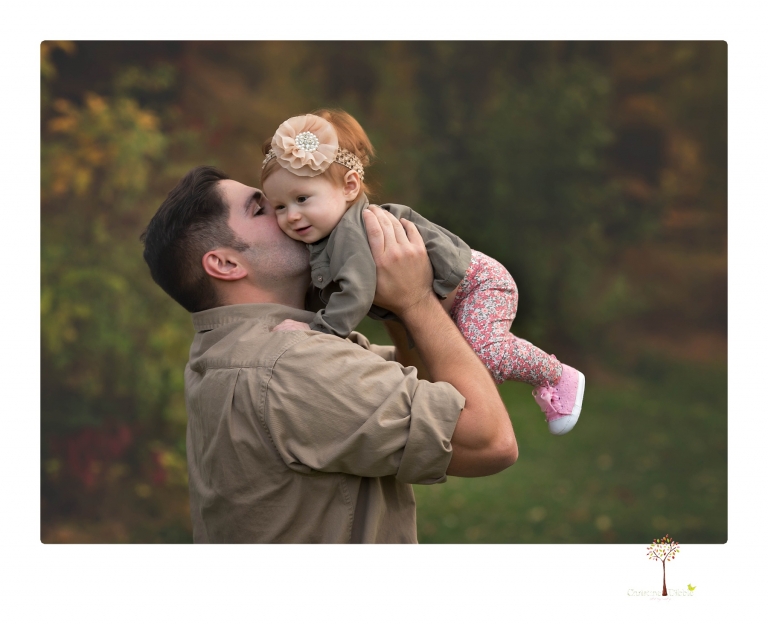 Sonora family photographer Christine Dibble Photography takes family portraits of a family at Indigeny Reserve with their baby girl.