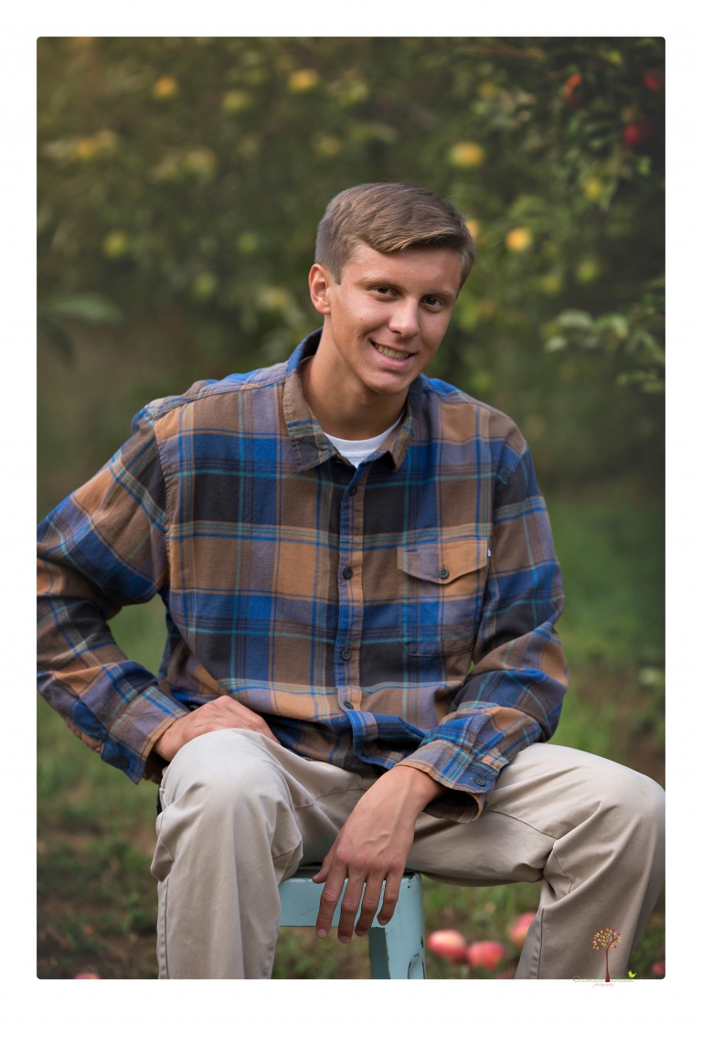 Sonora senior portrait photographer Christine Dibble Photography takes senior portraits of a Sonora High water polo player at Indigeny Reserve.