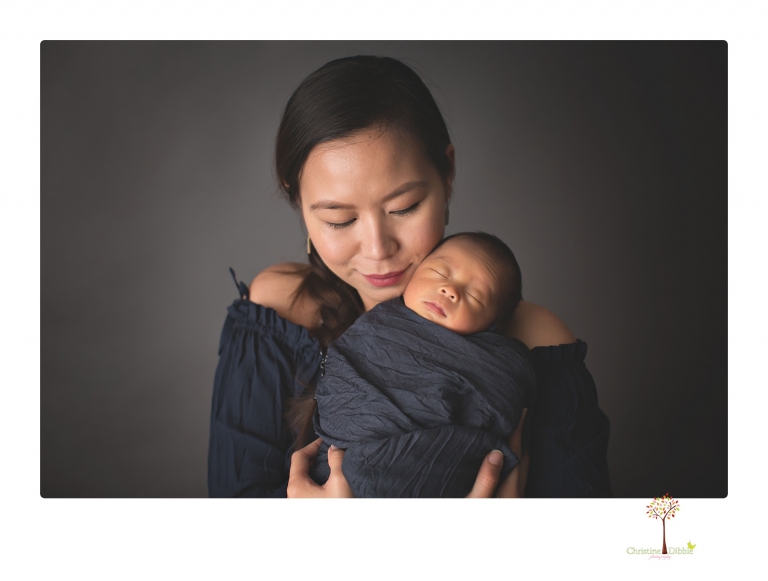 Sonora newborn photography by Christine Dibble Photography includes studio newborn portraits of family and baby.