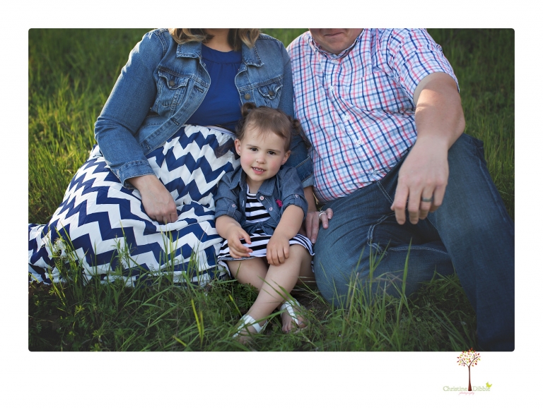 maternity portraits at Indigeny, photographed by Christine Dibble Photography of Sonora, include photos of mom and her baby belly, the whole family, and big sister as they play.