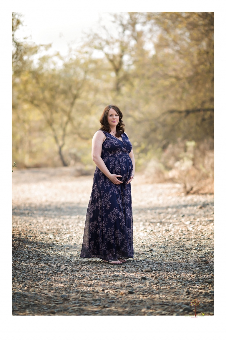 Sonora maternity photographer Christine Dibble Photography photographs a Knights Ferry maternity portrait session.
