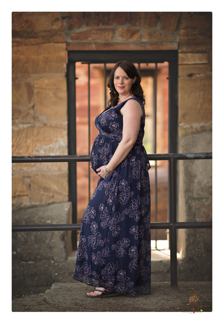 Sonora maternity photographer Christine Dibble Photography photographs a Knights Ferry maternity portrait session.