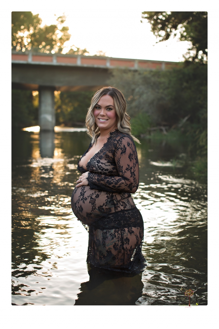 Sonora maternity photographer Christine Dibble Photography takes unique maternity portraits in the river at Knights Ferry of a family and mother of three.