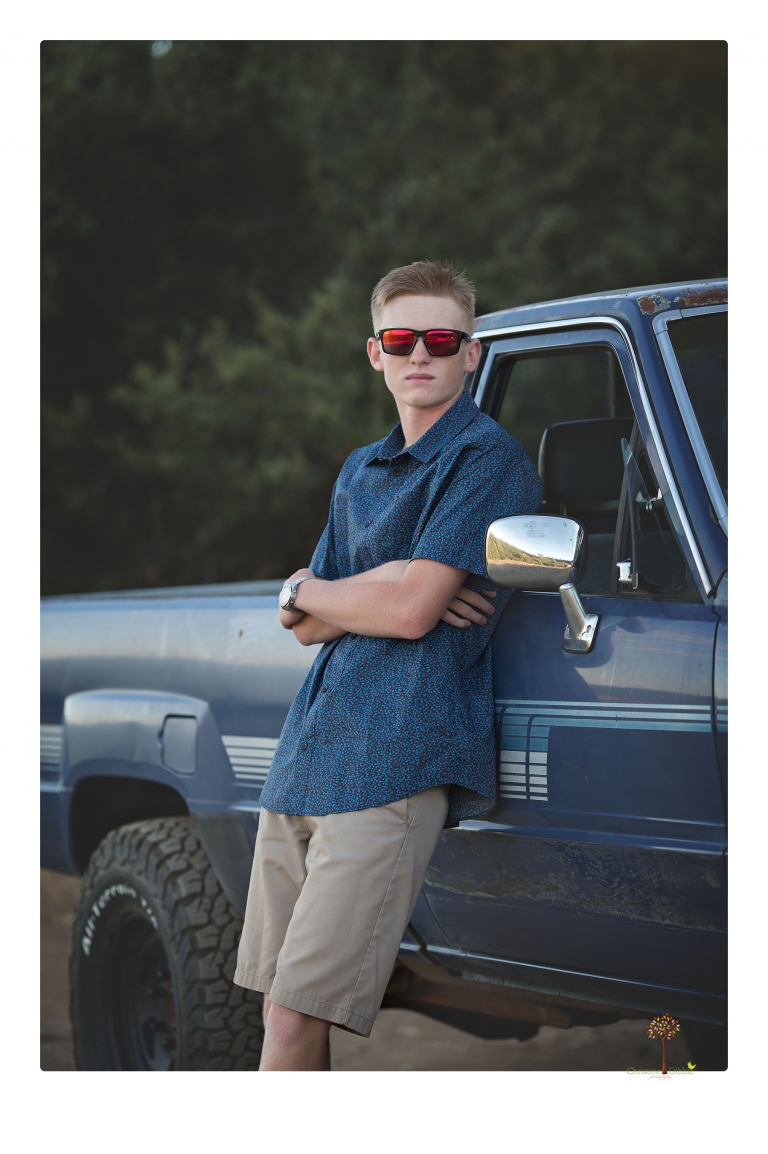 Sonora senior portrait photographer Christine Dibble Photography takes senior portraits of a Summerville High golfer at Little Sweden and Phoenix Lake Country Club.