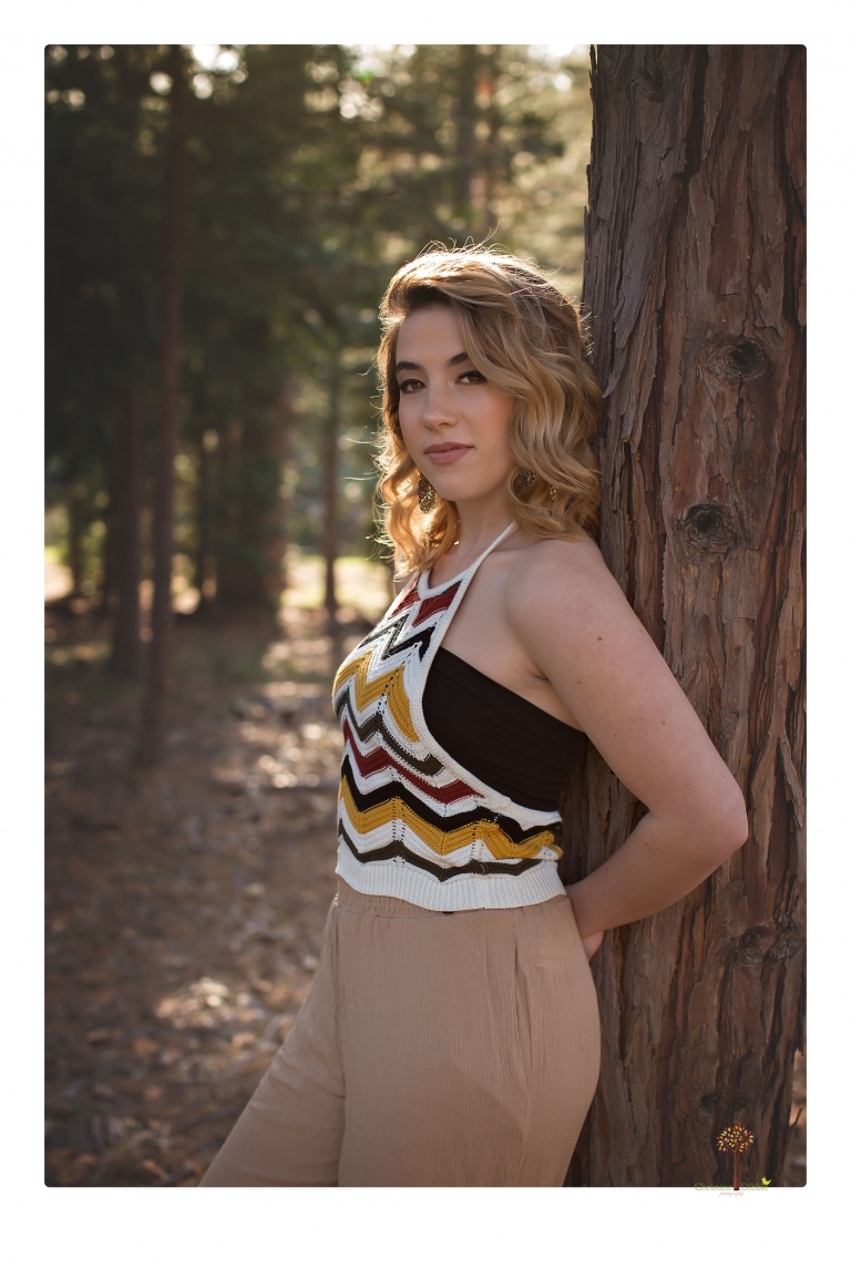 Sonora senior portrait photographer Christine Dibble Photography takes senior portraits of a fashionable senior girl in Twain Harte.