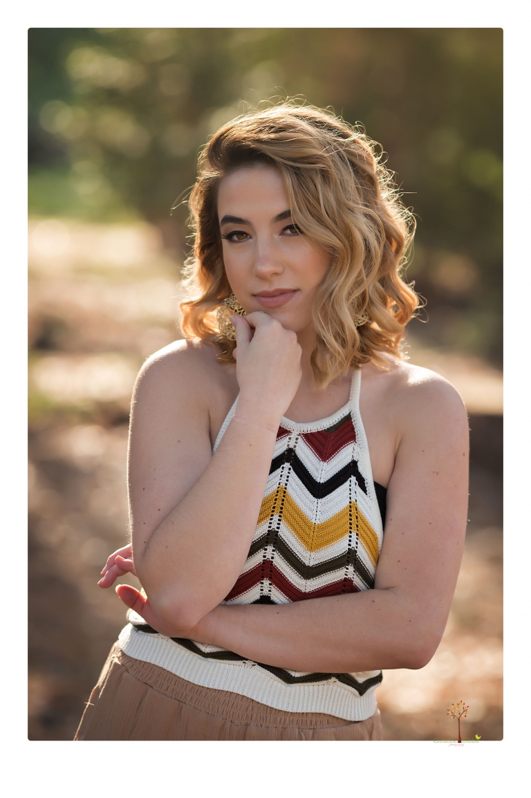 Sonora senior portrait photographer Christine Dibble Photography takes senior portraits of a fashionable senior girl in Twain Harte.