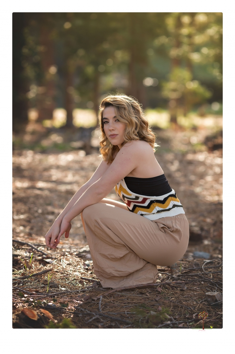 Sonora senior portrait photographer Christine Dibble Photography takes senior portraits of a fashionable senior girl in Twain Harte.