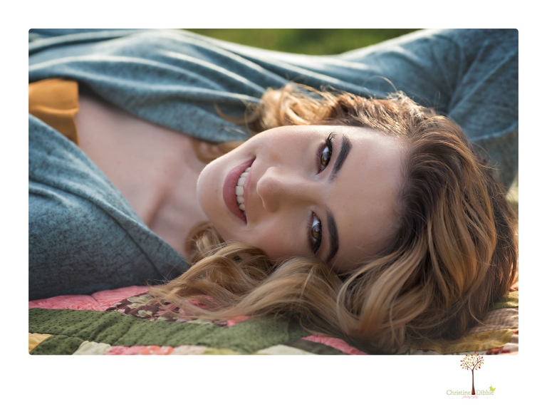 Sonora senior portrait photographer Christine Dibble Photography takes senior portraits of a fashionable senior girl in Twain Harte.